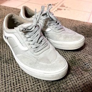 Baby blue/light gray Vans ultracush sneakers size 6.5 mens// 8 women’s.